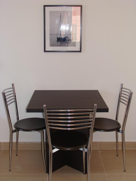 Alessandra Apartments Свети Стефан Стая снимка
