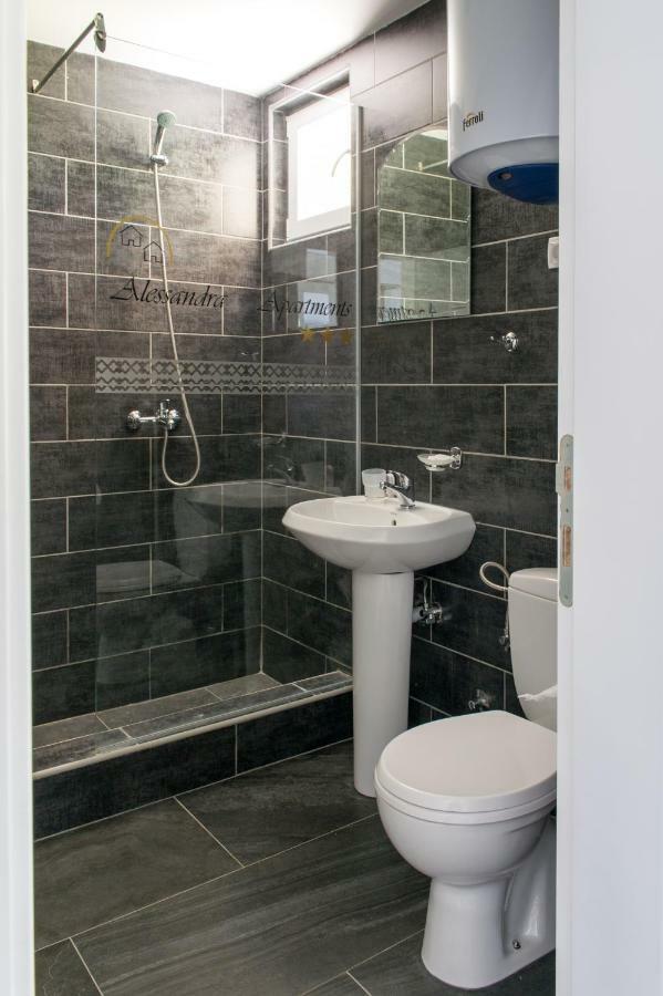 Alessandra Apartments Свети Стефан Екстериор снимка
