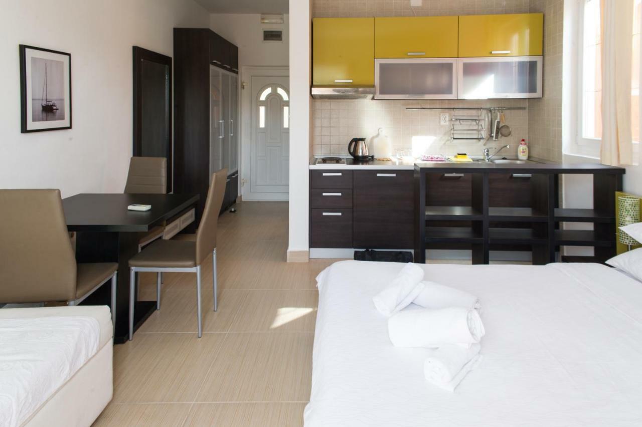 Alessandra Apartments Свети Стефан Екстериор снимка